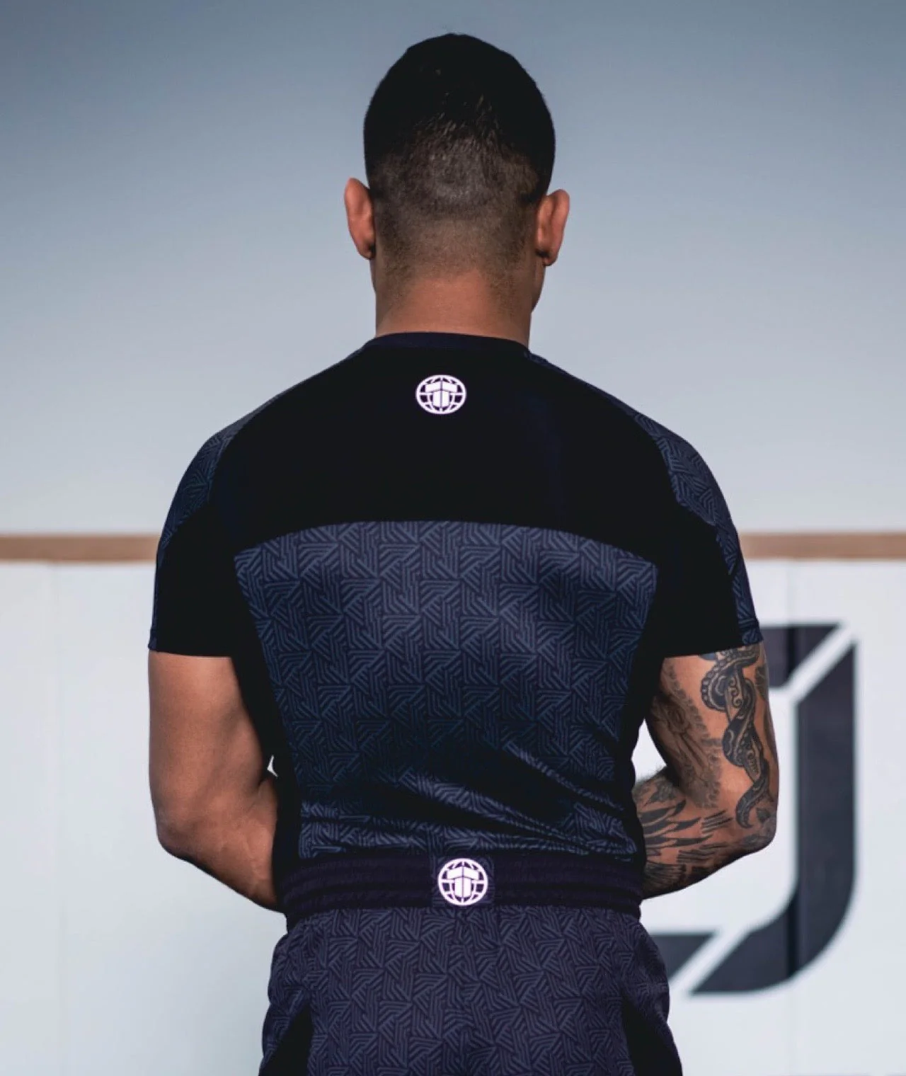 Dimension Short Sleeve Rash Guard - Black - Image 6